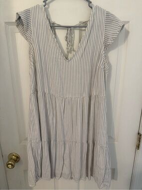 Abercrombie & Fitch White Dress with Thin Black Stripes